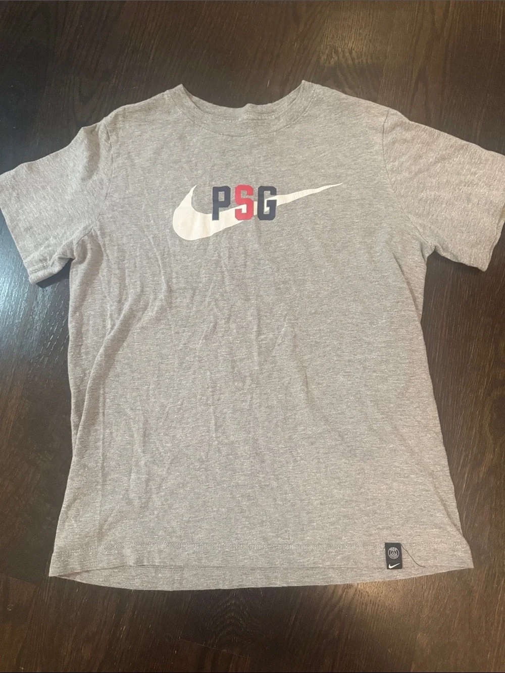 Nike Kids Short Sleeve Soccer Tee Duo in Red and Gray size L